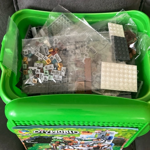 Minecraft The Mountain Cave  MOC 21137P Pcs 2688 - Building Bricks Toy. Complete - Picture 2 of 8